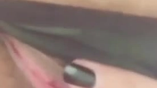 欧美日韩人妻激情-第一次与男友以外的男人在行使中车震!