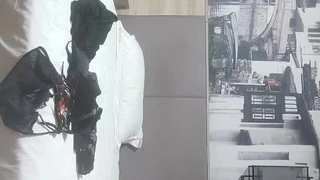 欧美日韩人妻激情-第一次与男友以外的男人在行使中车震!