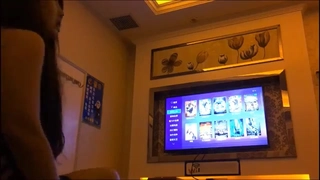 娇妻 雪白 呻吟-美女学生妹子是男友的乖母狗，戴着狗炼项圈乖乖让男友无套抽插~