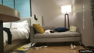 拖鞋家居日韩AV-白皙皮肤呆萌小姐姐！情趣耳朵抓屌吸吮！头套男怼着骚穴猛操，骑乘姿势打桩机，无套内射。