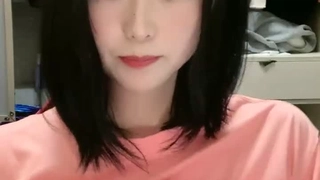 拖鞋家居日韩AV-白皙皮肤呆萌小姐姐！情趣耳朵抓屌吸吮！头套男怼着骚穴猛操，骑乘姿势打桩机，无套内射。